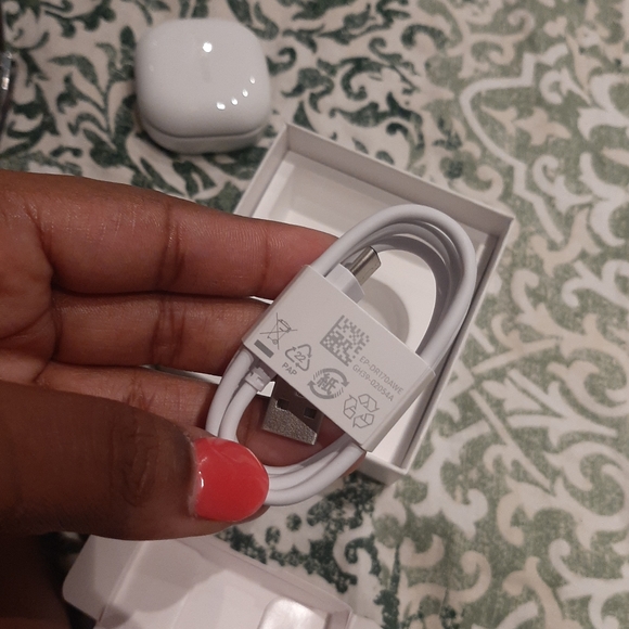 Wireless Earbuds - Picture 6 of 6